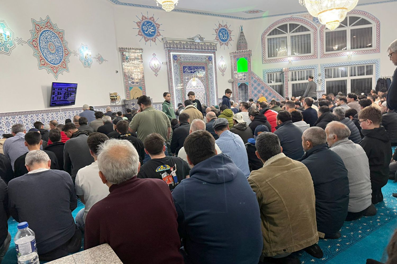 Kadir Gecesi’nde Peygamber Sevgisi Mimar Sinan Camii’ni doldurdu