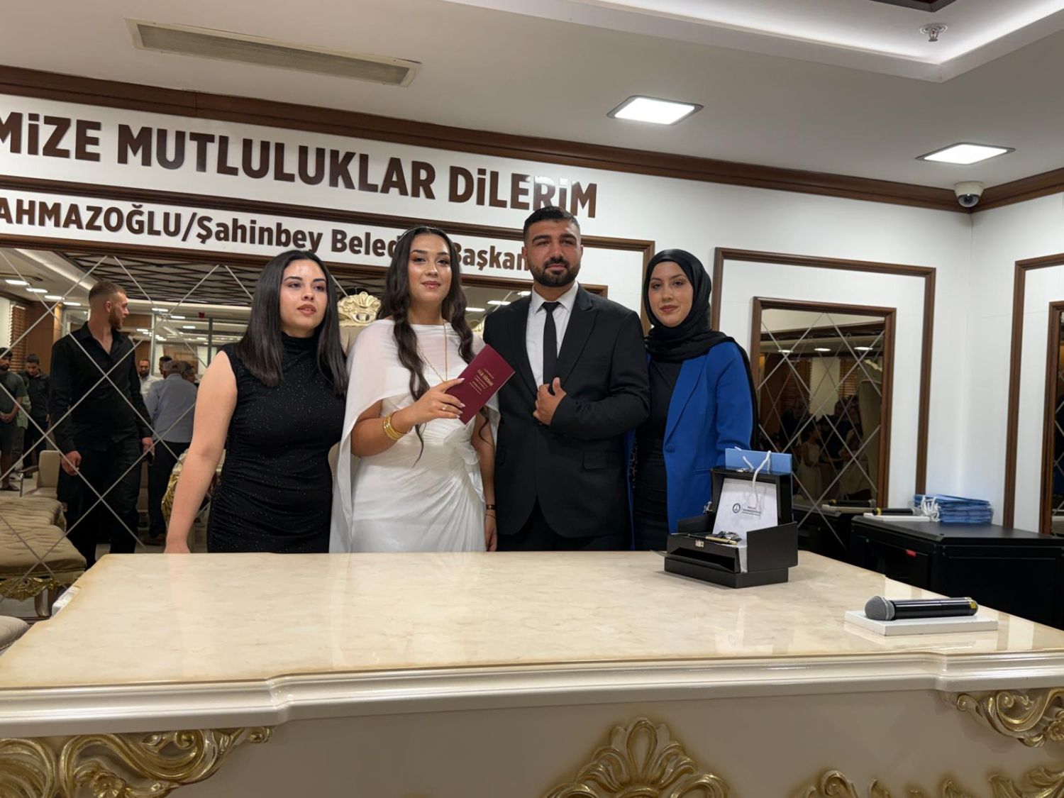 İrem ve Hasan, Düğün Öncesi Nikâh Masasına Oturdu