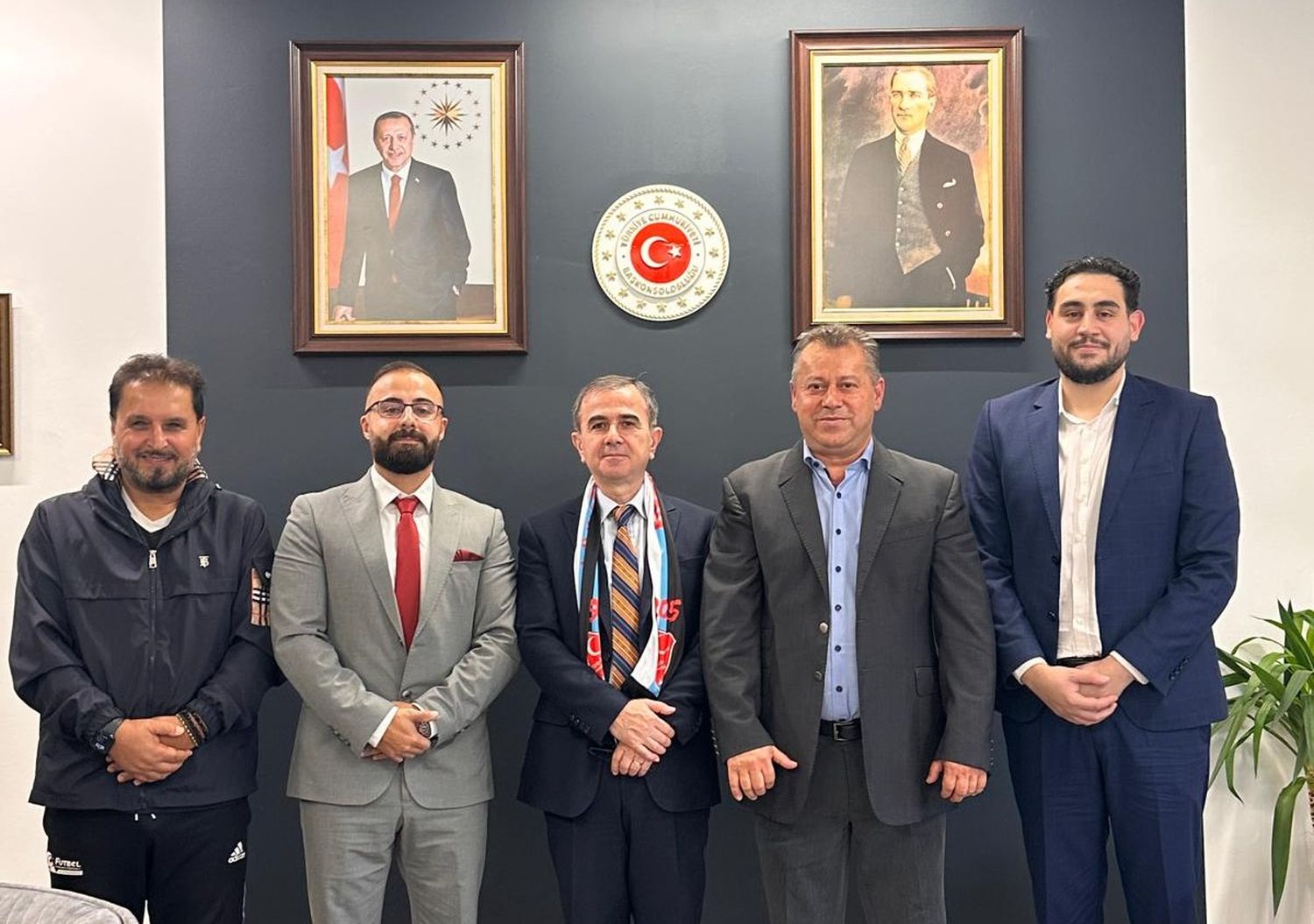 futbolexpress_2022_17363 Başkonsolos Alver’den Türk futboluna güçlü destek
